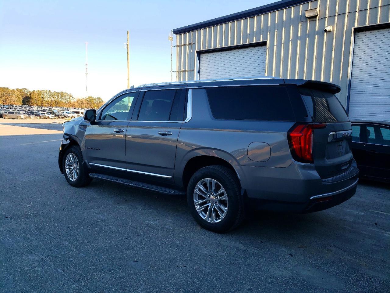 2021 GMC Yukon Xl K1500 Slt - Image 2