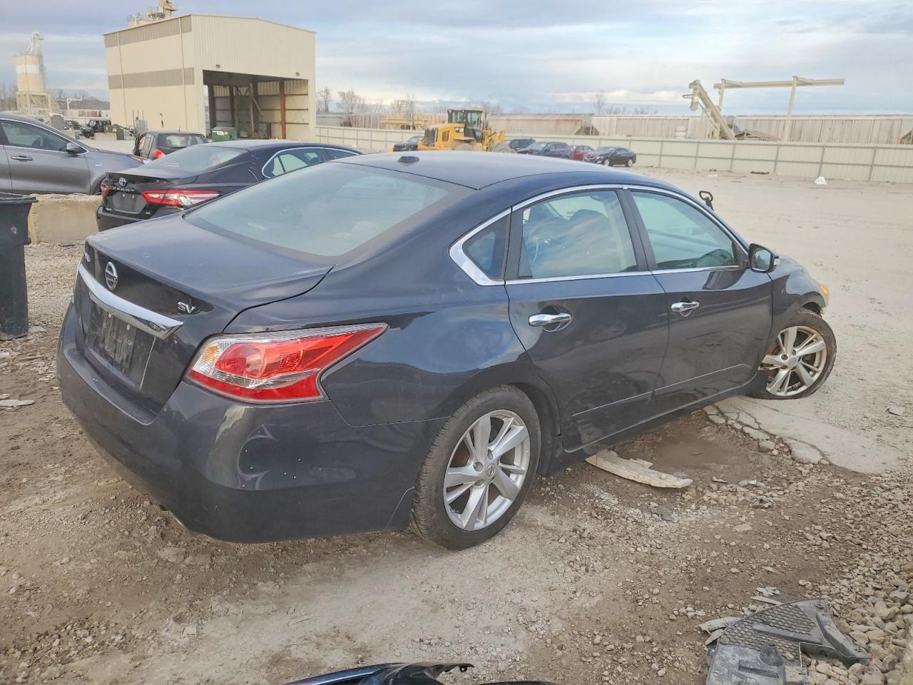 2015 Nissan Altima 2.5 - Фото 3
