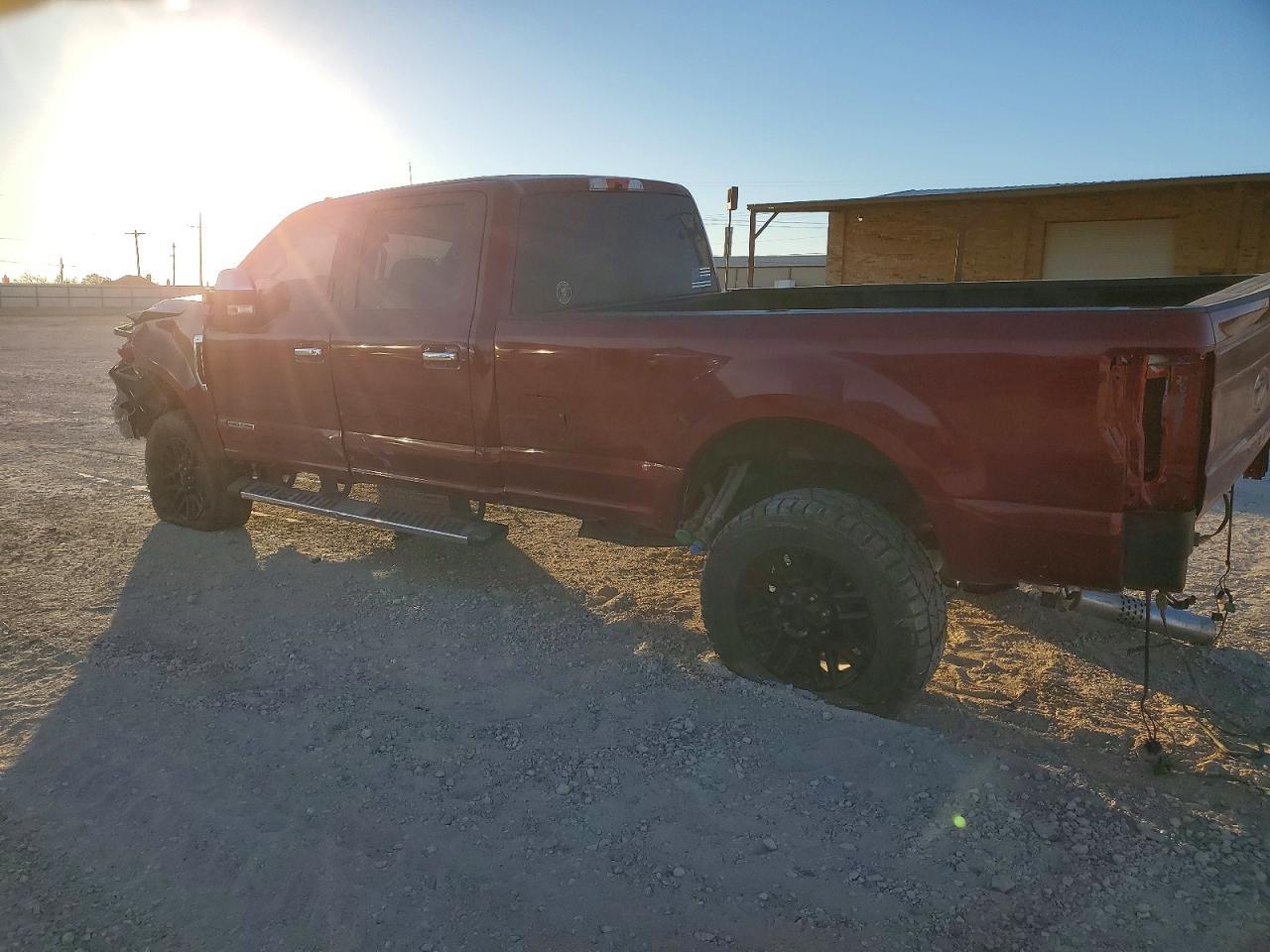 2017 Ford F350 - Фото 2