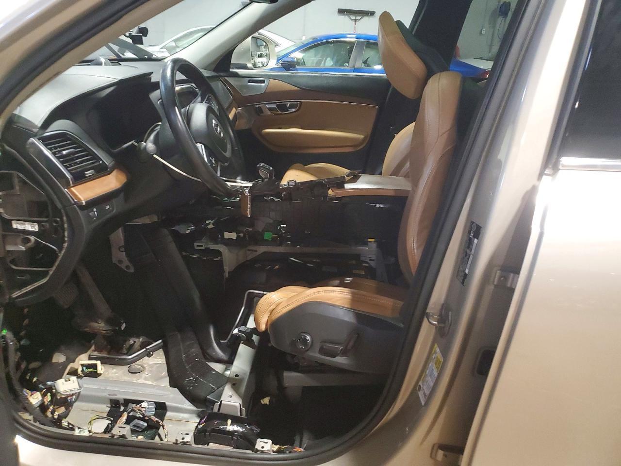 2016 Volvo Xc90 T6 - Image 7
