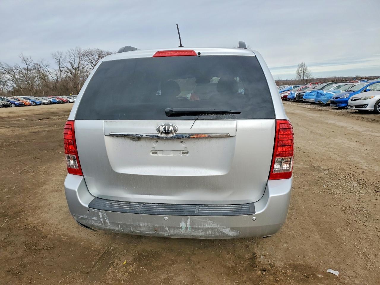 2014 Kia Sedona Lx - Image 6
