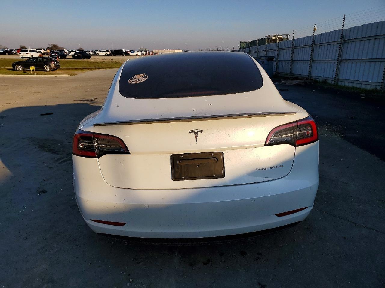 2022 Tesla Model 3 - Фото 6