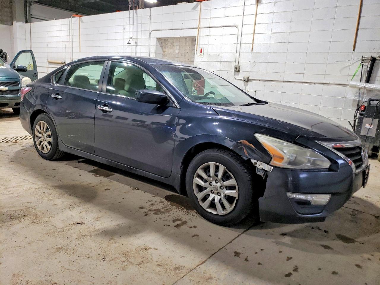 2015 Nissan Altima 2.5 - Фото 4
