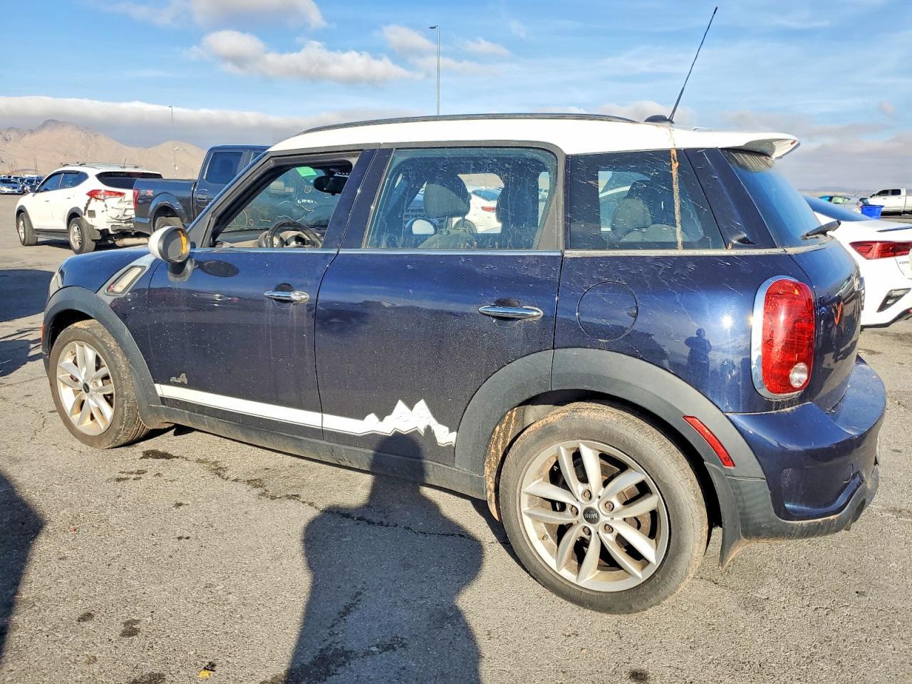 2011 Mini Cooper Cou - Фото 2
