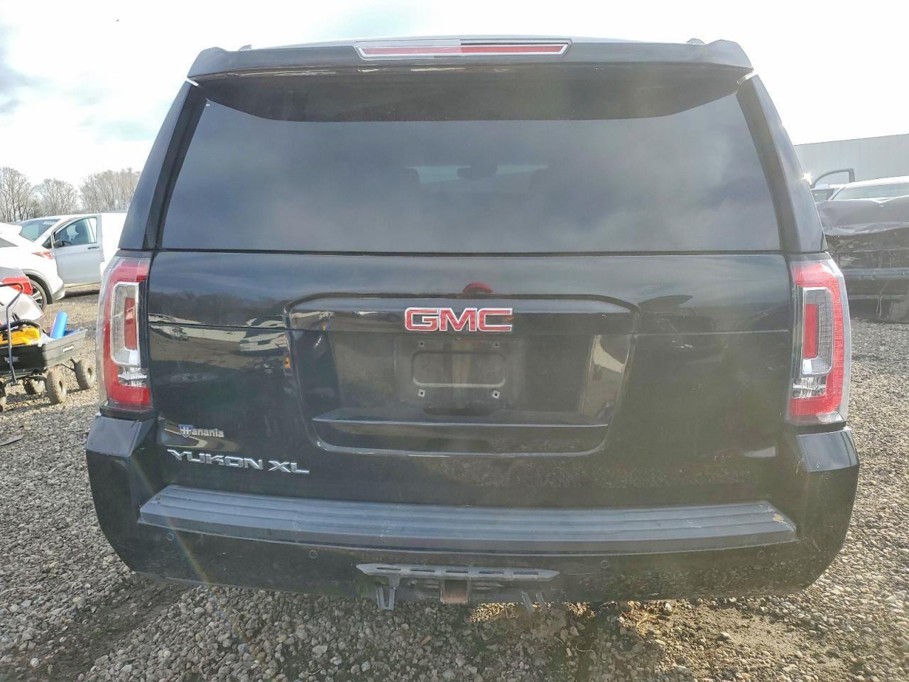 2016 GMC Yukon Xl C1500 Slt - Image 6
