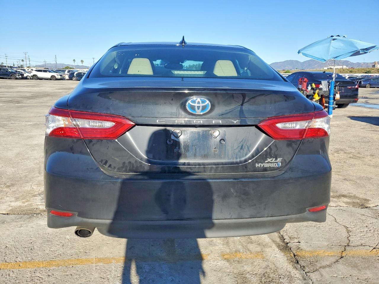 2019 Toyota Camry Hybrid - Image 6