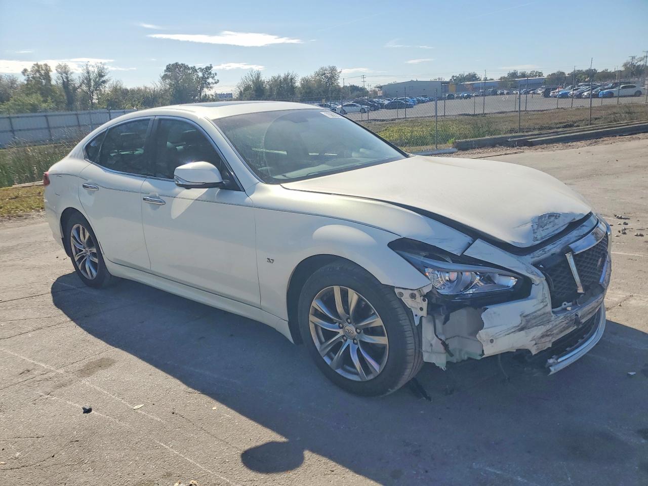 2015 Infiniti Q70 3.7 - Фото 4