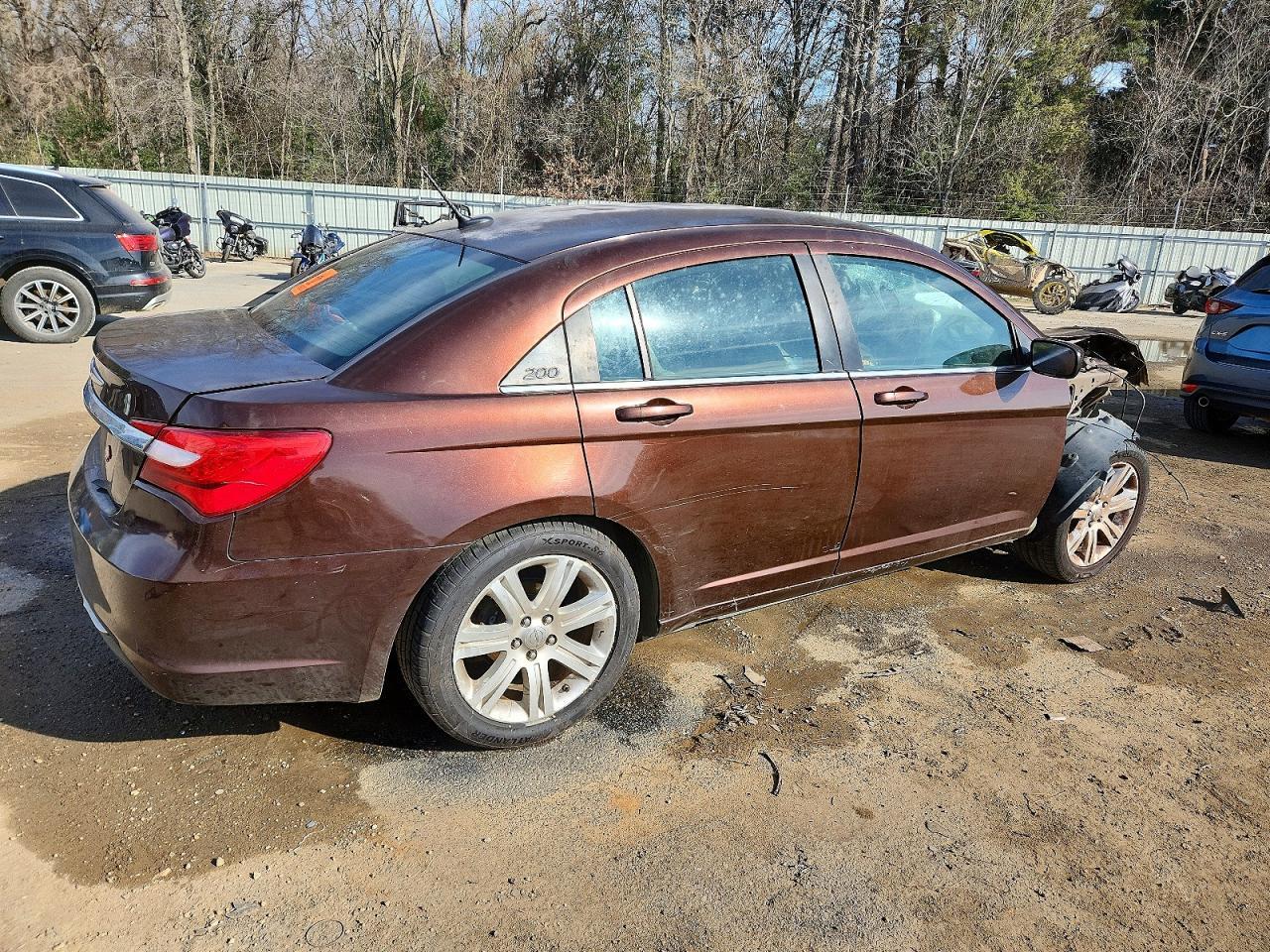2013 Chrysler 200 Lx - Фото 3
