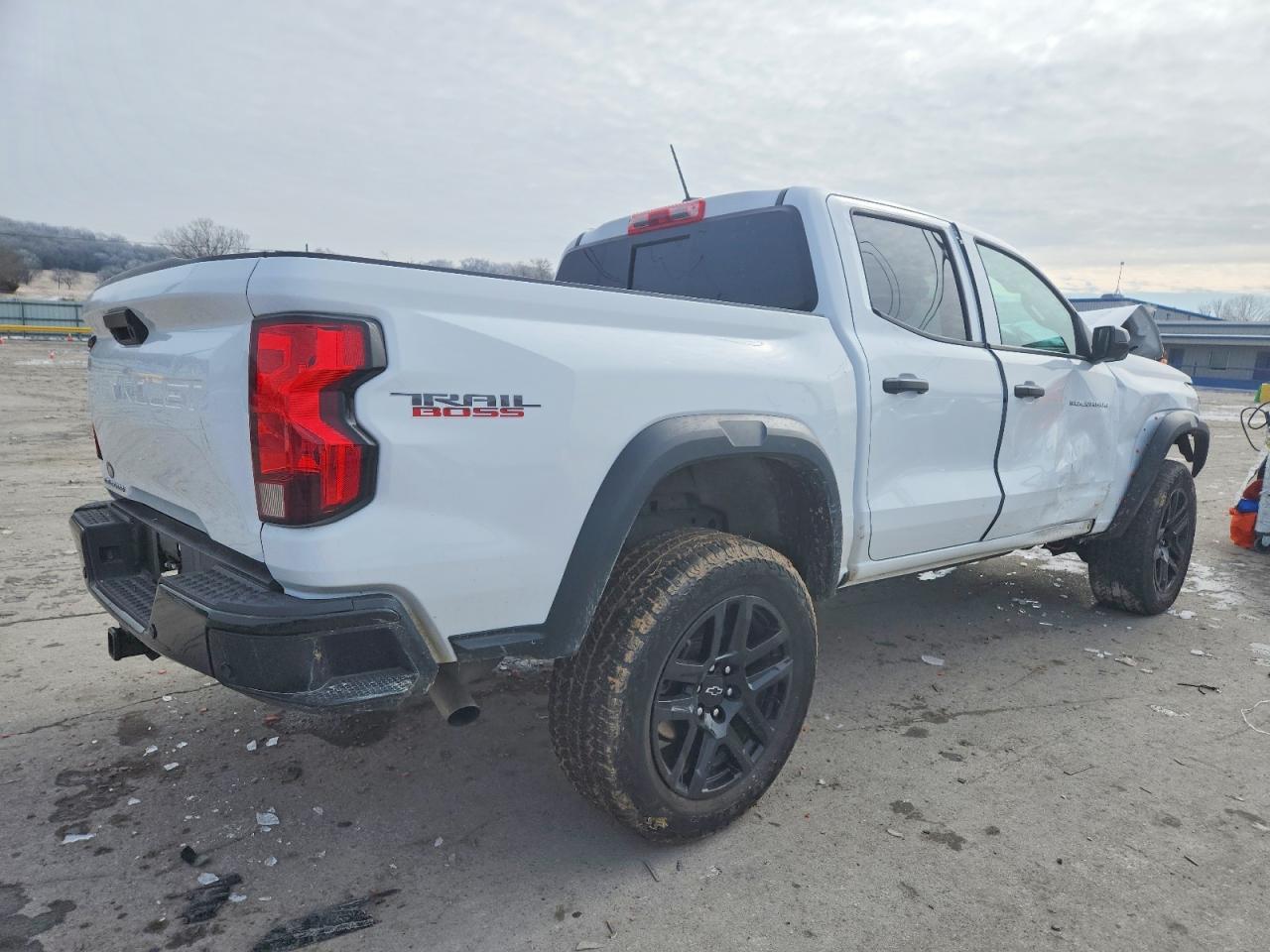 2024 Chevrolet Colorado Trail Boss - Фото 3