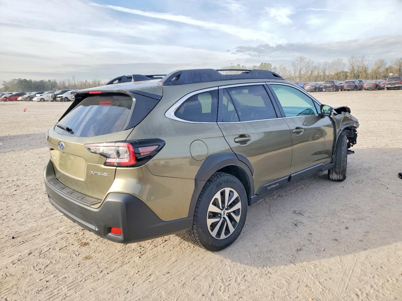 2025 Subaru Outback Premium - Image 3