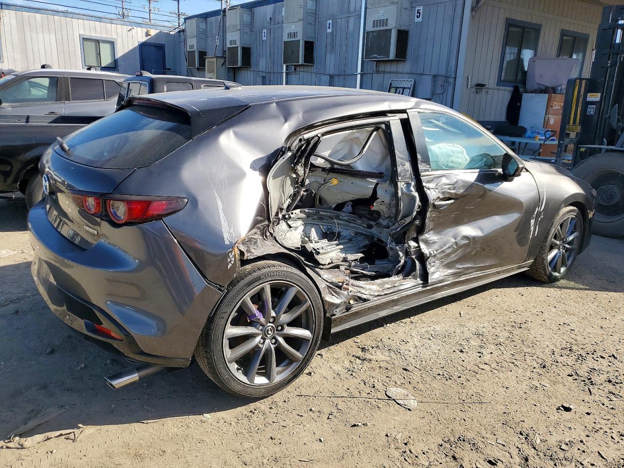 2019 Mazda 3 Preferred - Фото 3
