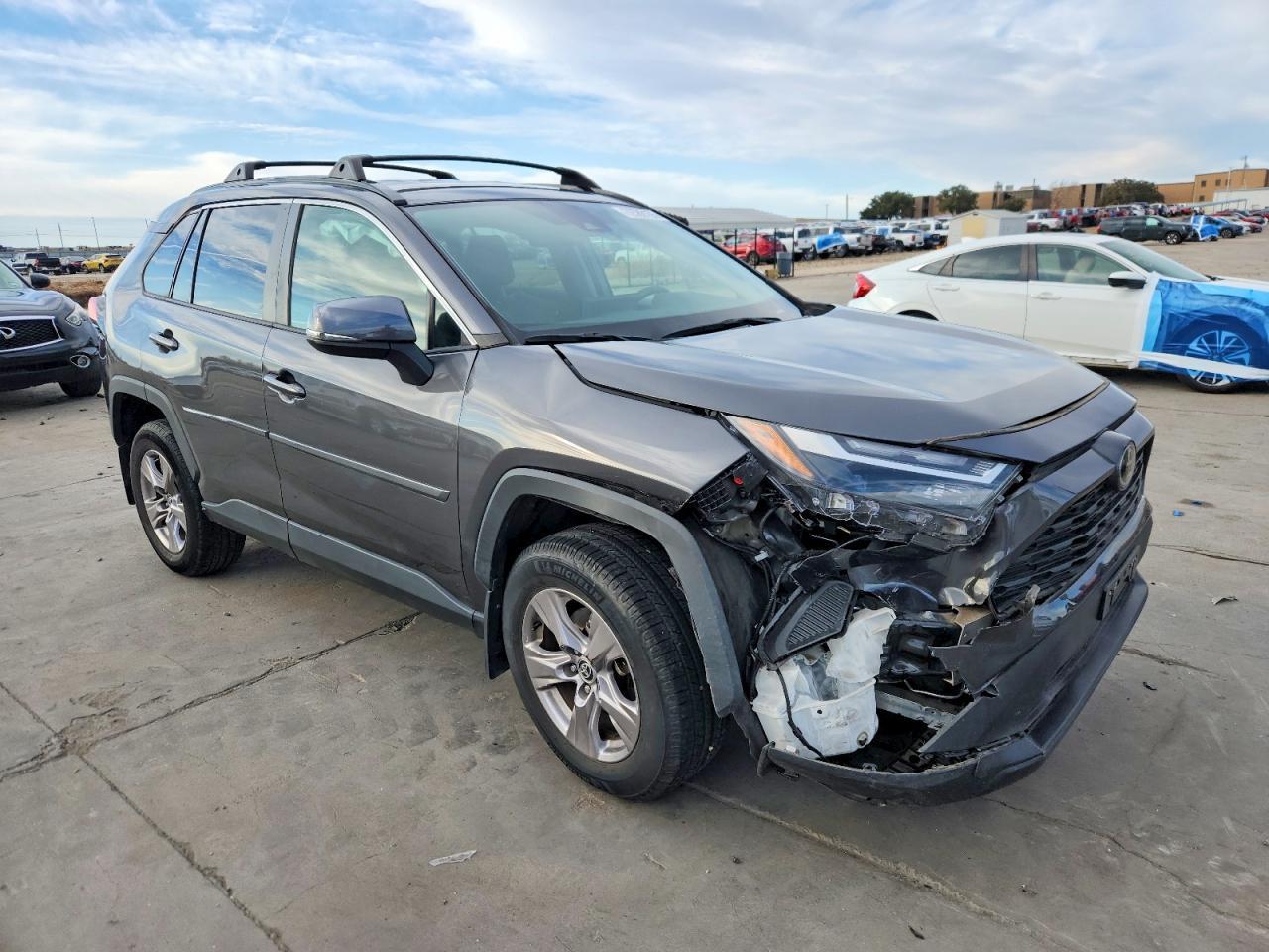 2022 Toyota Rav4 Xle - Image 4