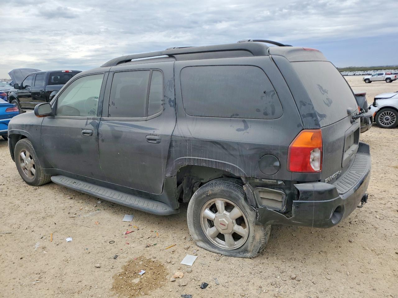 2003 GMC Envoy Xl - Фото 2