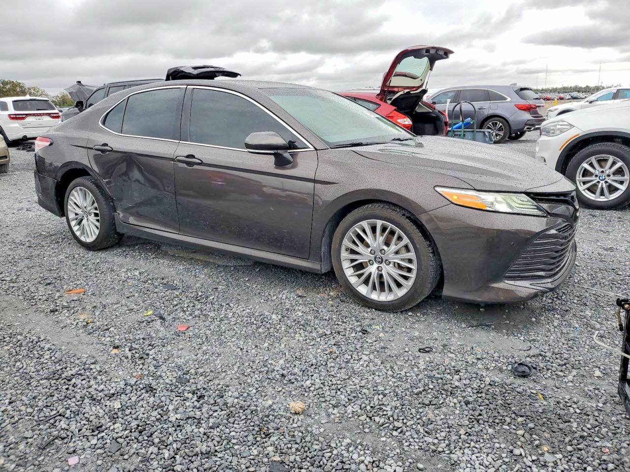 2018 Toyota Camry L - Image 4