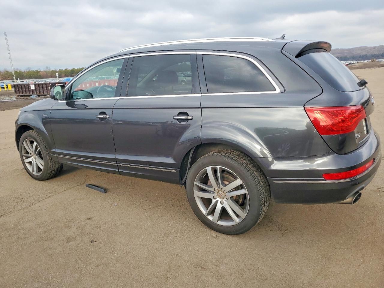 2015 Audi Q7 - Image 2