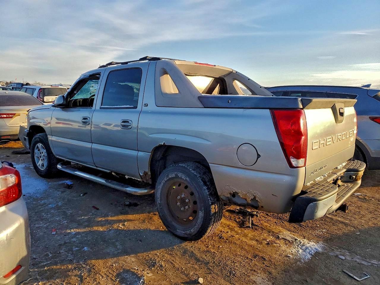 2005 Chevrolet Avalanche C1500 - Фото 2