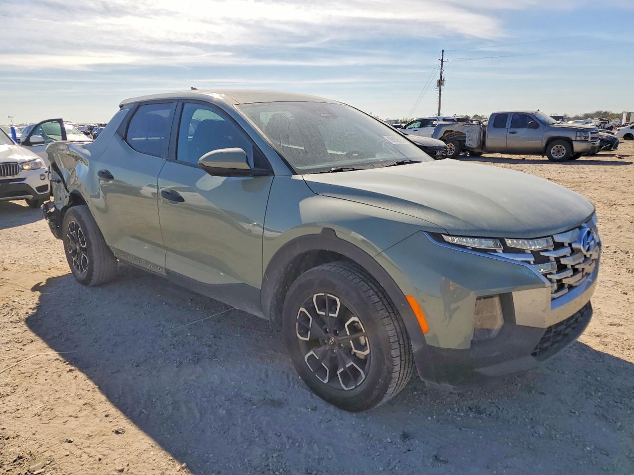 2024 Hyundai Santa Cruz Se - Image 4