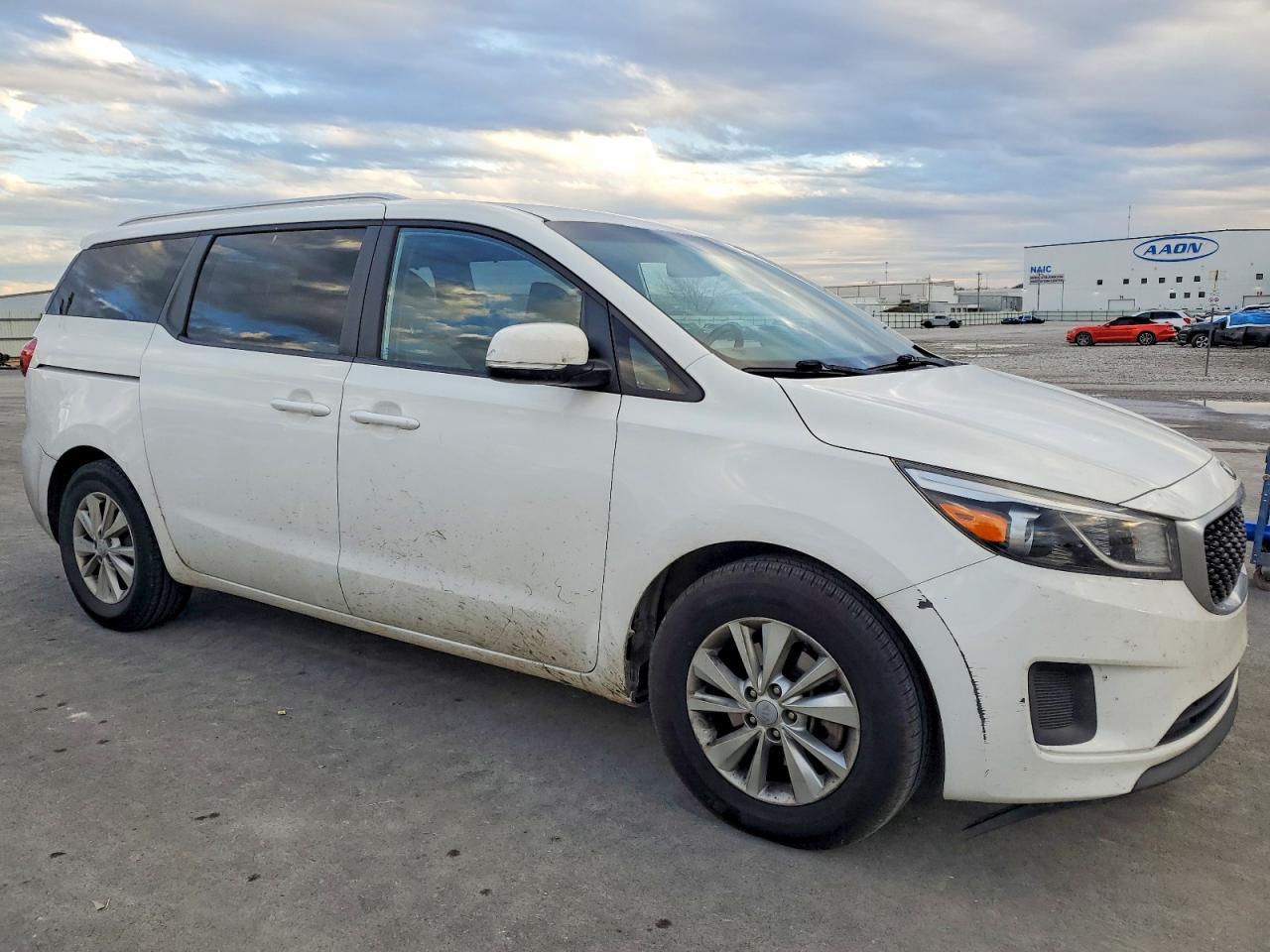 2016 Kia Sedona Lx - Image 4
