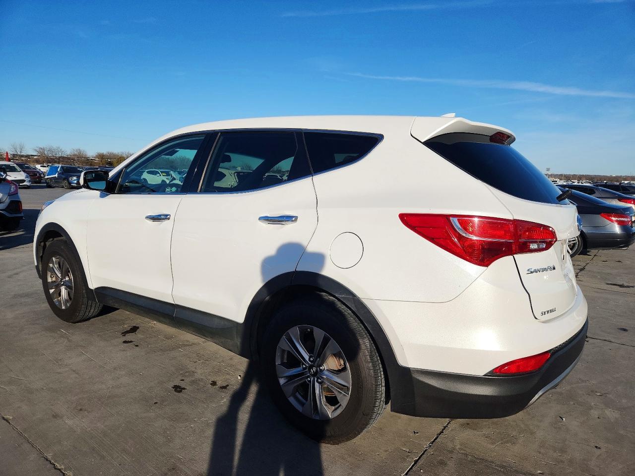 2016 Hyundai Santa Fe Sport - Image 2