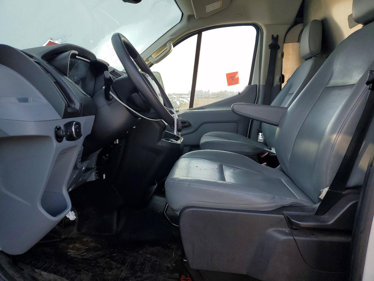 2018 Ford Transit 150 Utility / Service Van - Фото 7
