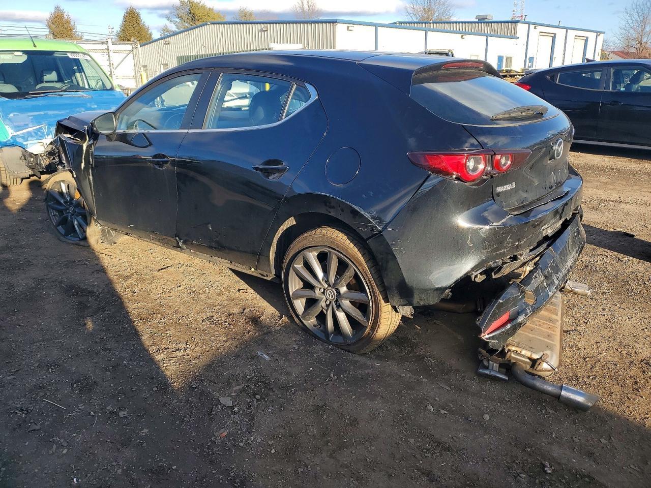 2022 Mazda 3 Select - Фото 2