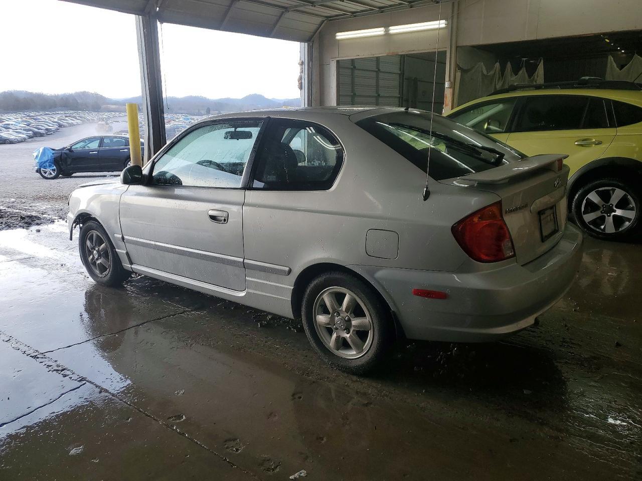 2005 Hyundai Accent Gs - Фото 2