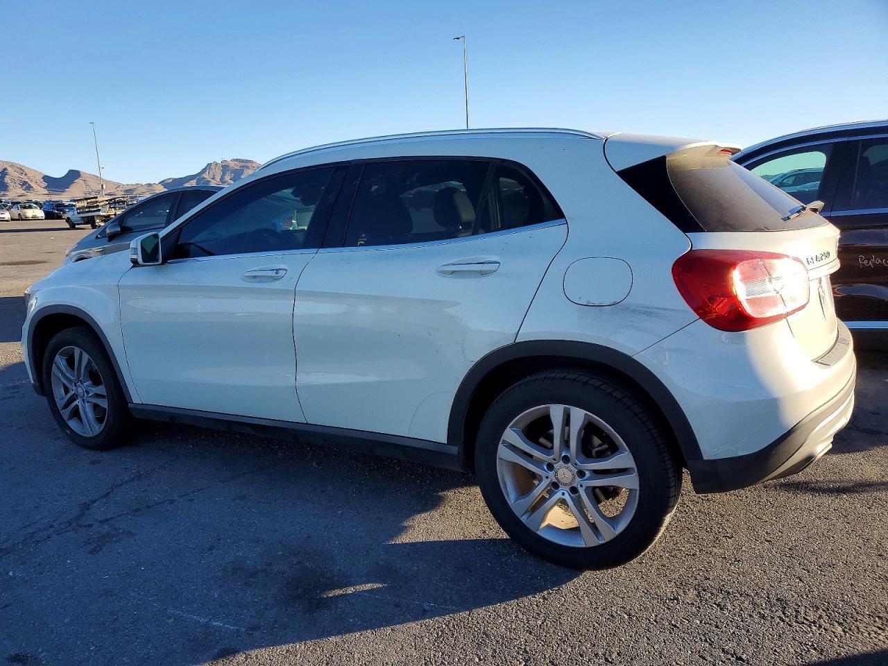 2017 Mercedes-Benz Gla 250 - Image 2