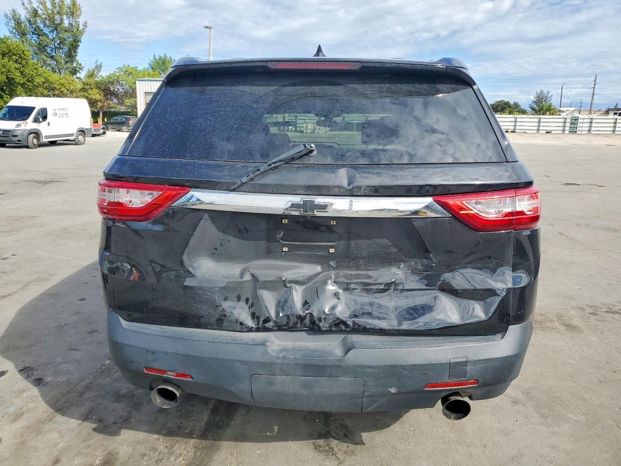 2019 Chevrolet Traverse Ls - Фото 6