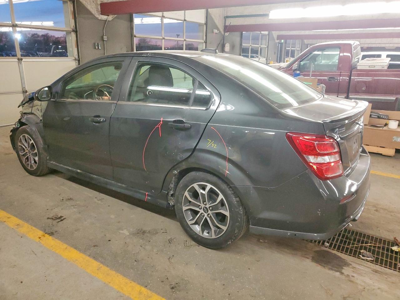 2019 Chevrolet Sonic Lt - Image 2