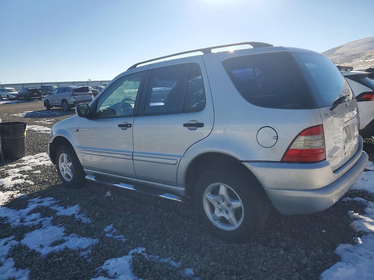 2000 Mercedes-Benz Ml 320 - Image 2