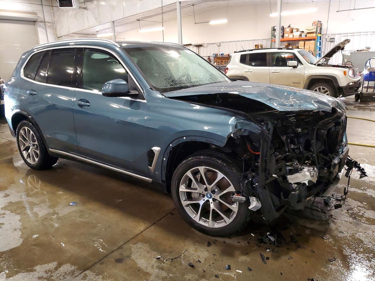 2025 BMW X5 xDrive50E - Фото 4