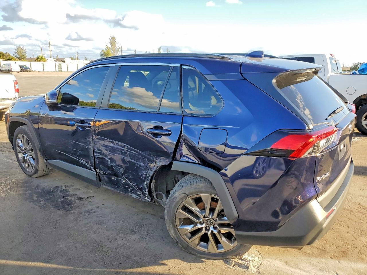 2019 Toyota Rav4 Xle Premium - Фото 2