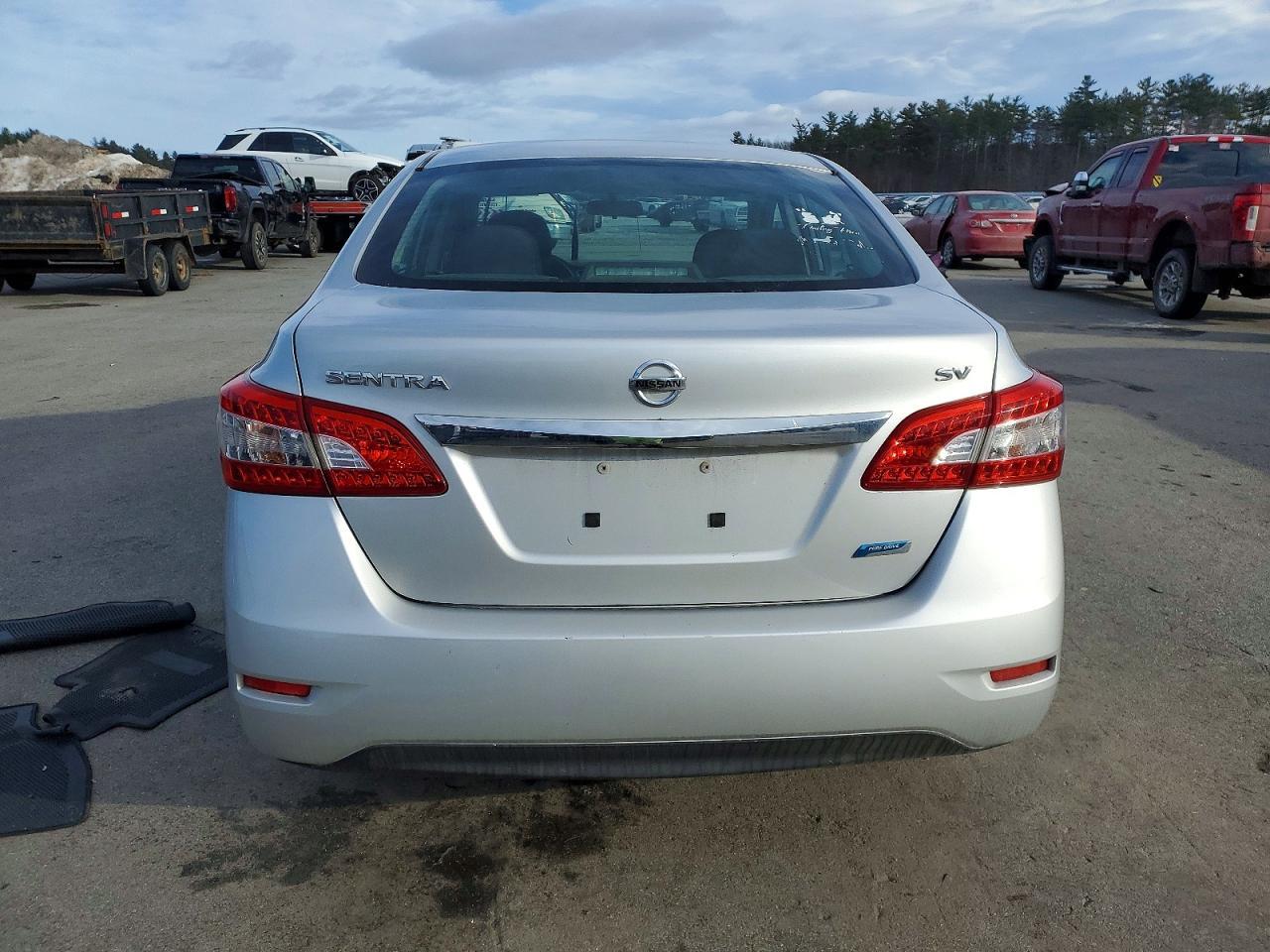 2014 Nissan Sentra S - Фото 6