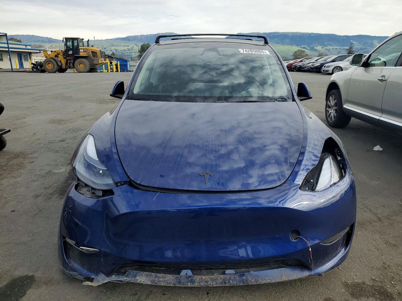 2023 Tesla Model Y - Фото 5