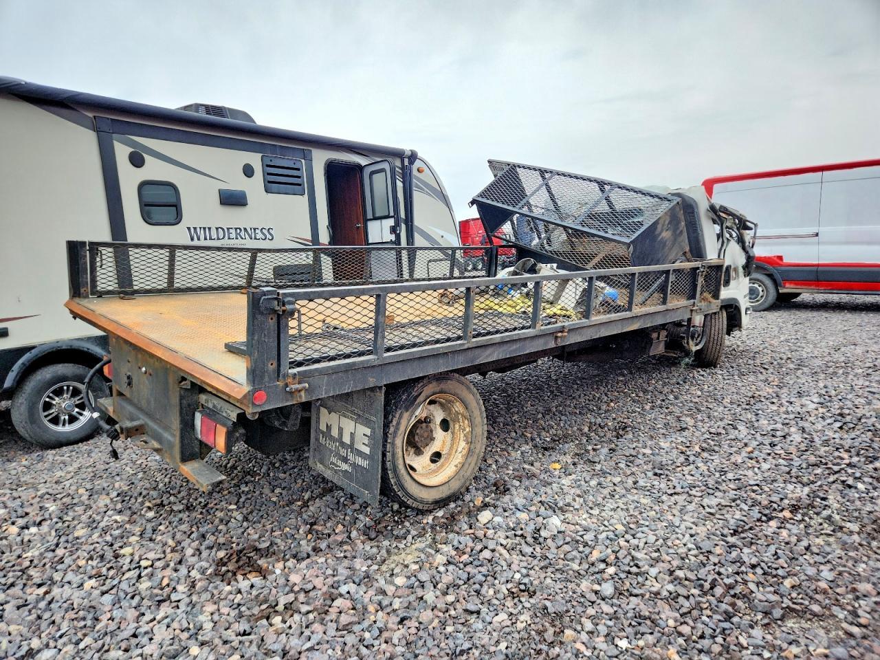 2016 Isuzu Npr Hd Flatbed Truck - Фото 3