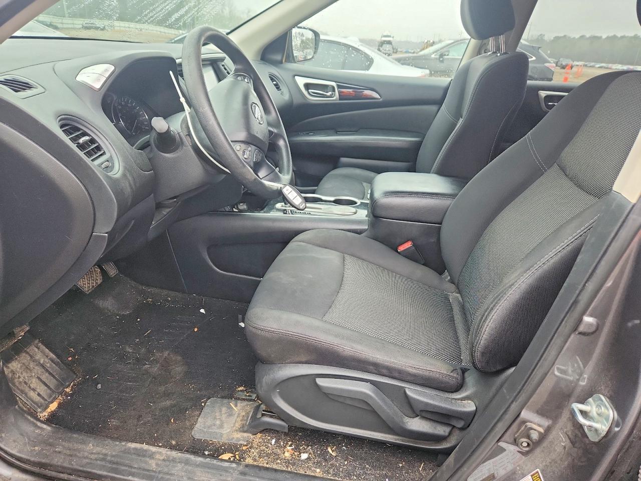 2019 Nissan Pathfinder S - Image 7