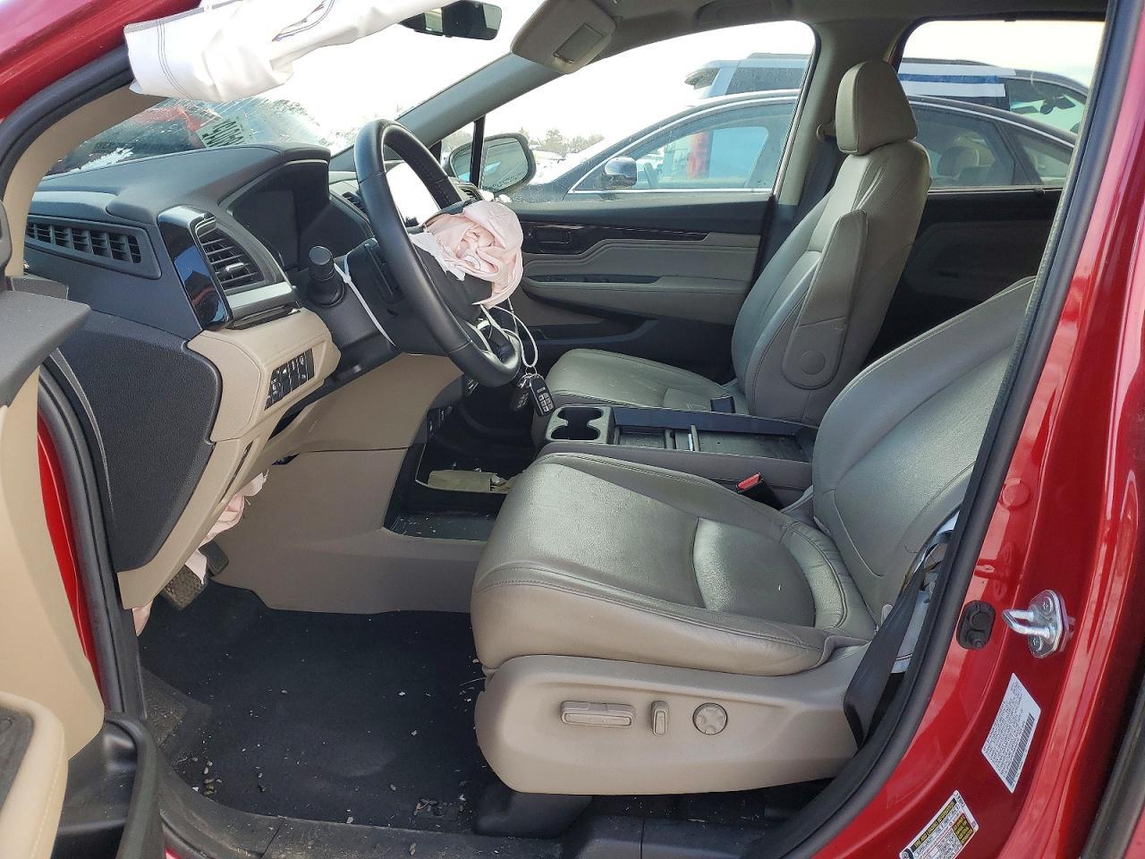 2022 Honda Odyssey Touring - Image 7