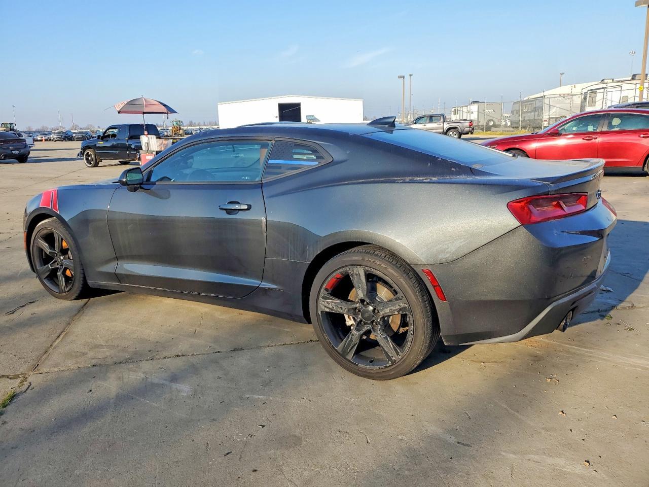 2016 Chevrolet Camaro Lt - Image 2