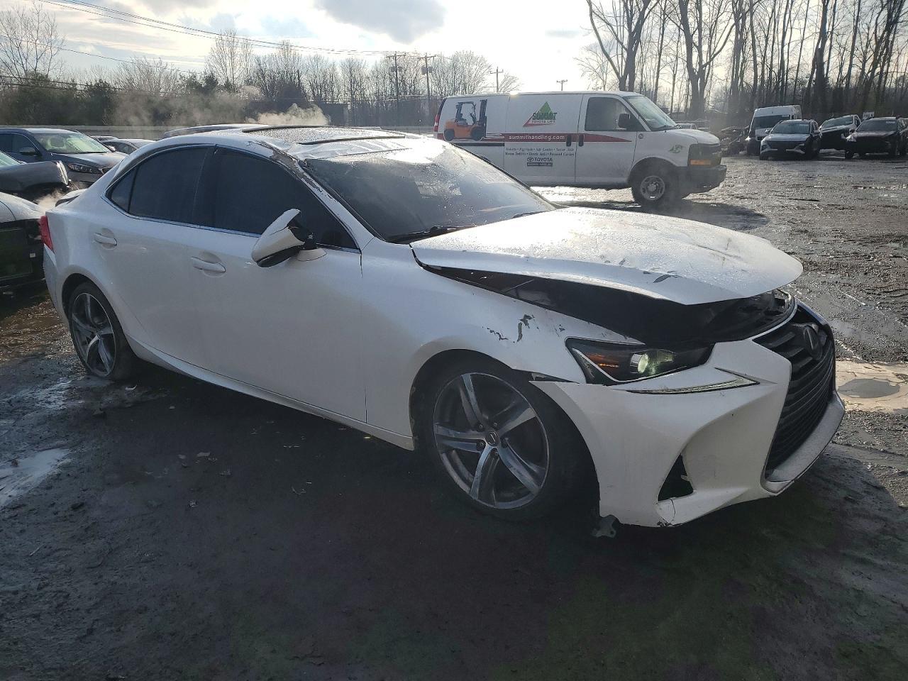 2017 Lexus Is 300 - Image 4