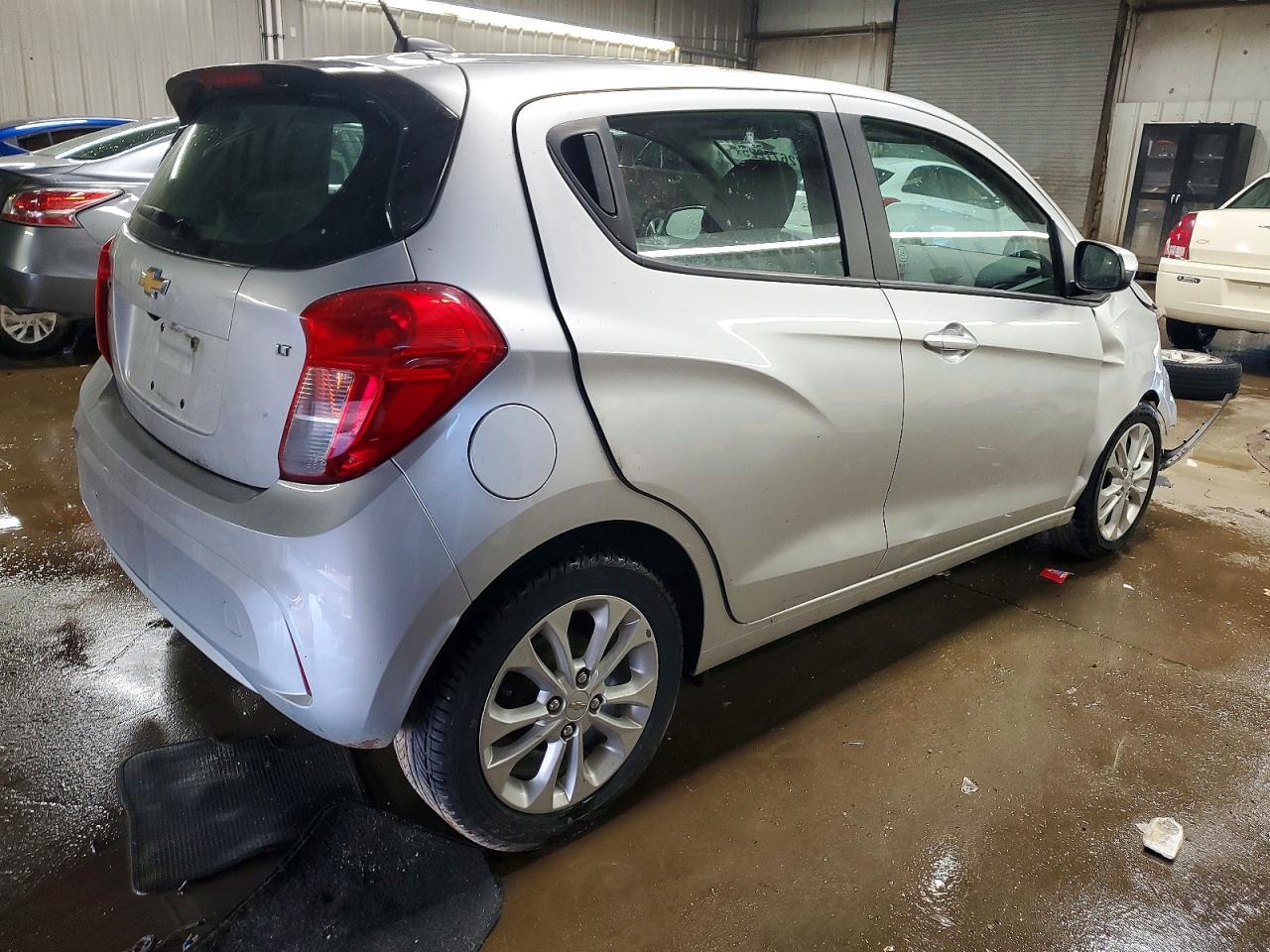 2021 Chevrolet Spark 1Lt - Фото 3