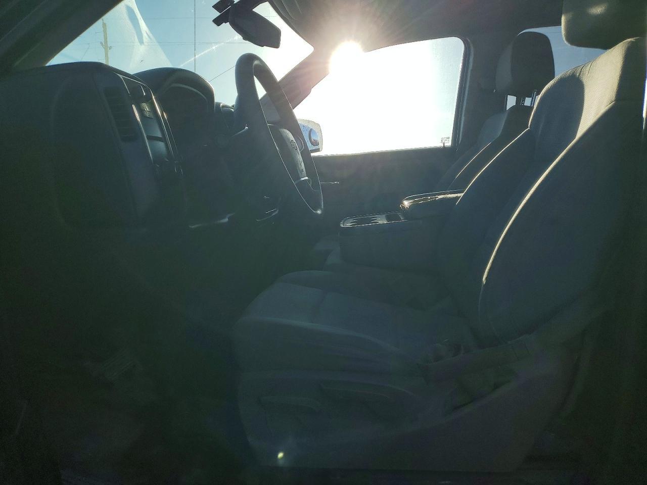 2015 Chevrolet Silverado C1500 - Image 7
