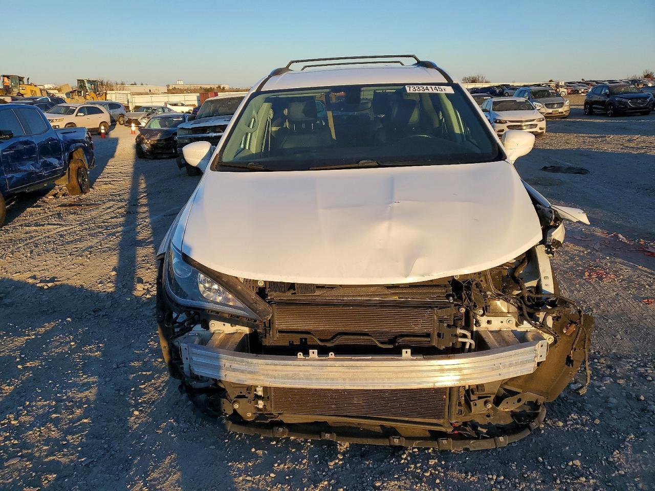 2017 Chrysler Pacifica Touring L Plus - Фото 5
