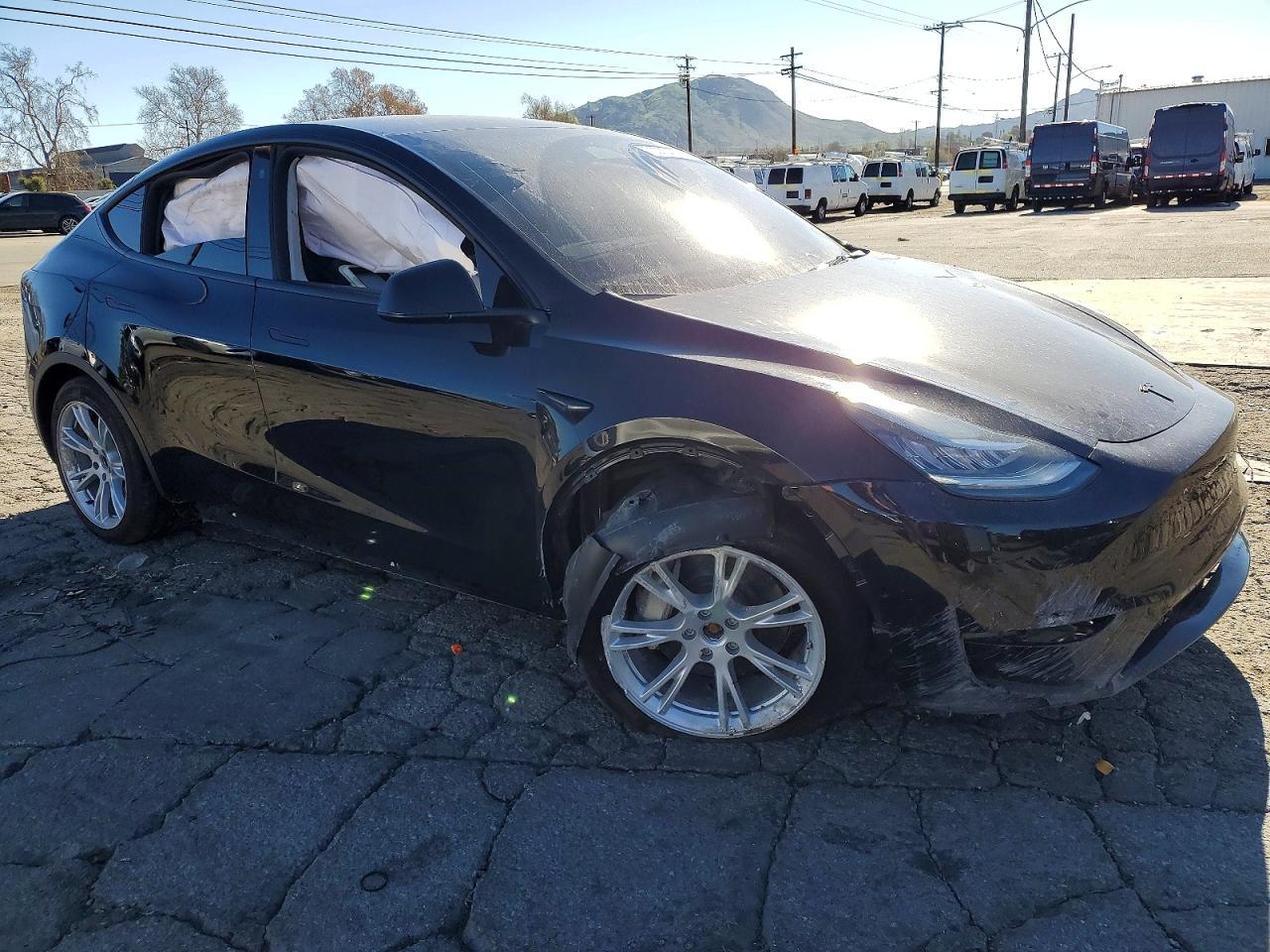 2022 Tesla Model Y - Фото 4