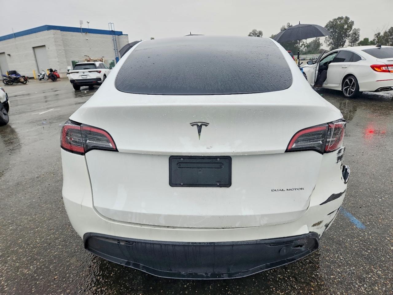 2024 Tesla Model Y - Image 6