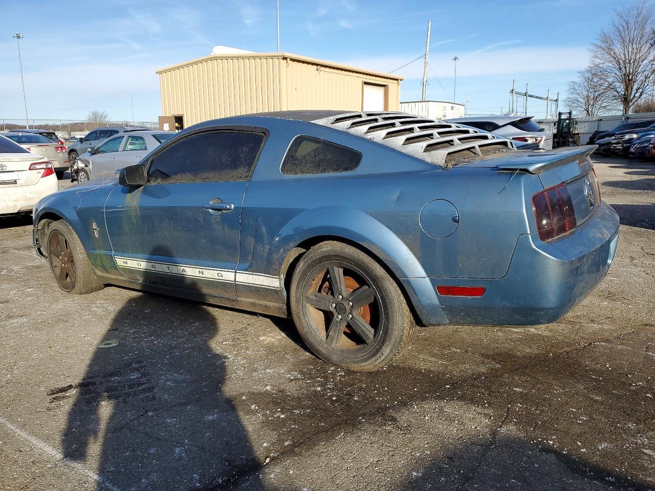 2008 Ford Mustang - Фото 2
