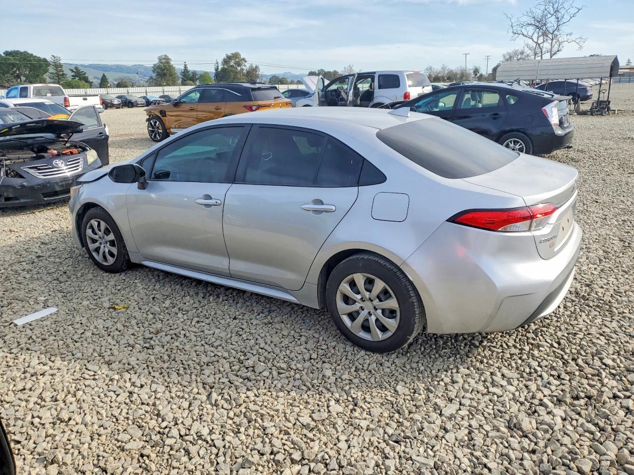 2020 Toyota Corolla Le - Image 2