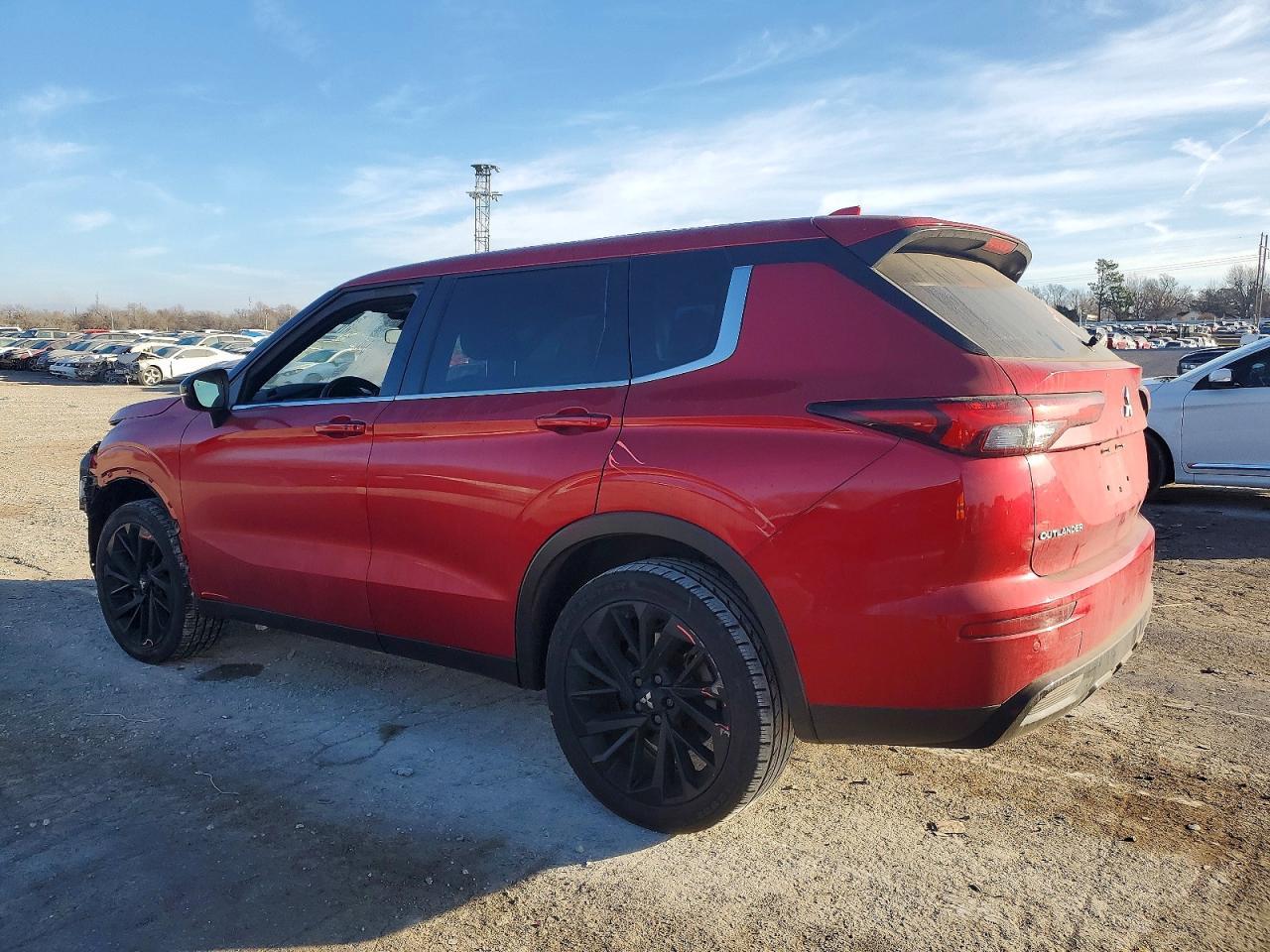 2022 Mitsubishi Outlander Se - Image 2