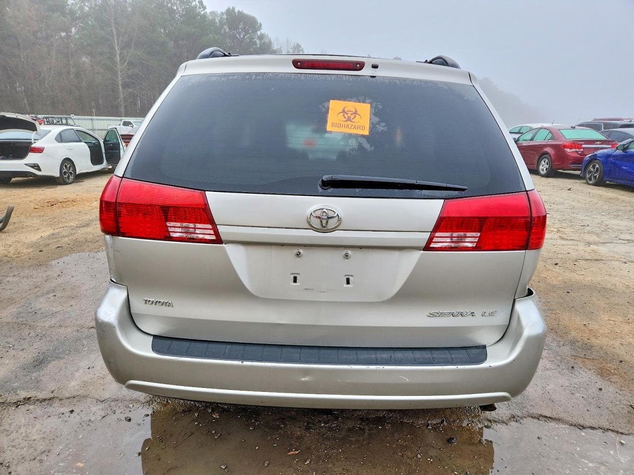 2004 Toyota Sienna Le 8 Passenger - Фото 6