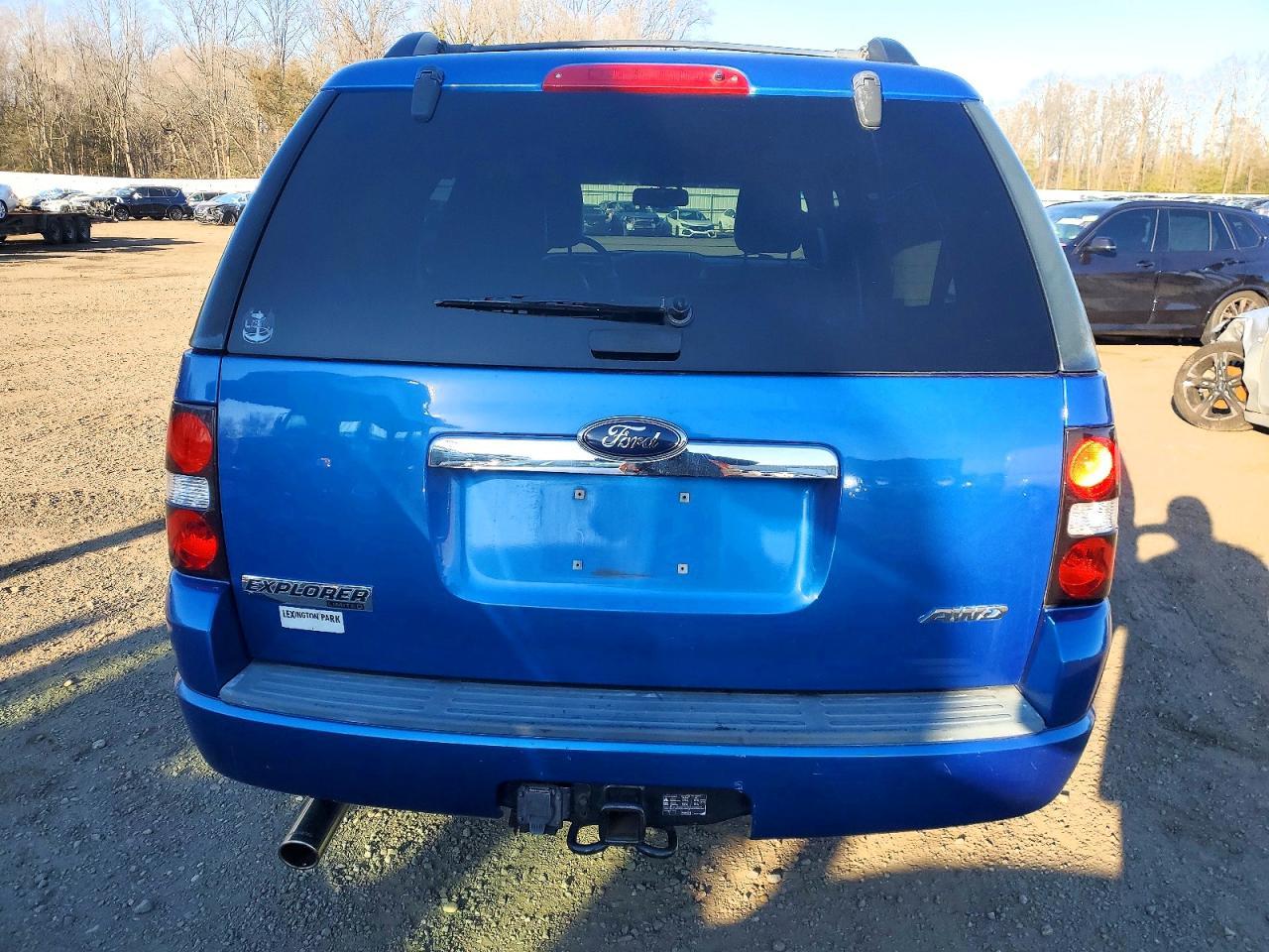 2010 Ford Explorer Limited - Image 6