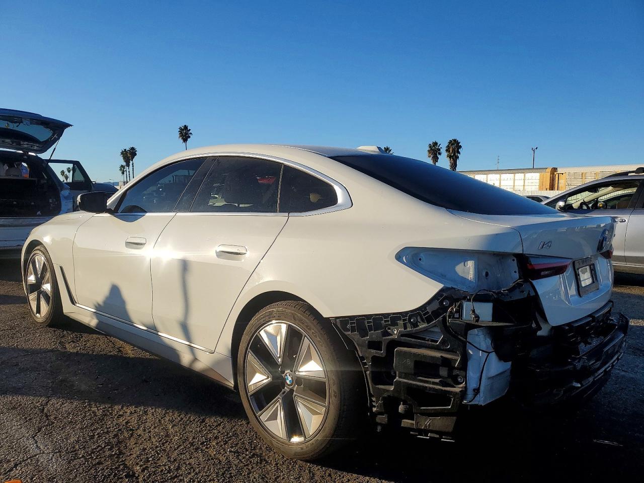 2025 BMW I4 Edrive 40 - Image 2